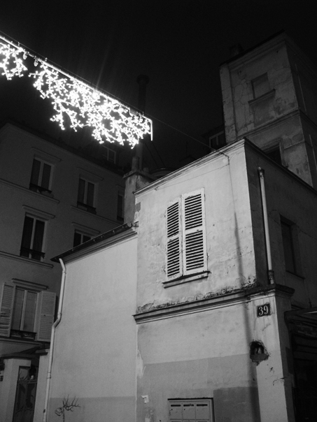 © Julie Chetaille | paris 2013 | Un peu de lumière dans la nuit