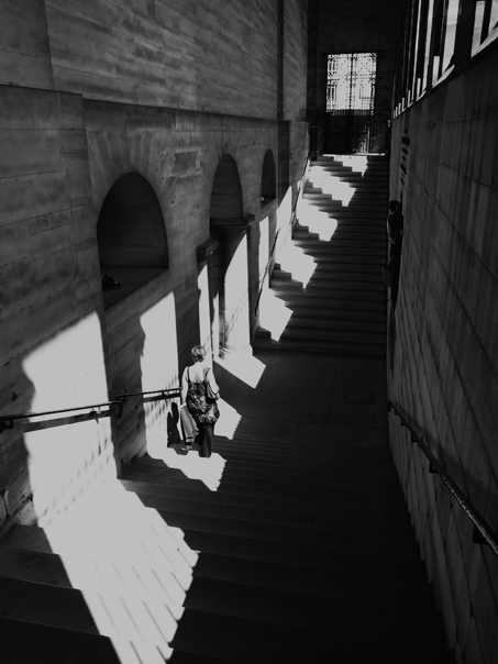 © Julie Chetaille | paris 2014 | Une femme au Panthéon