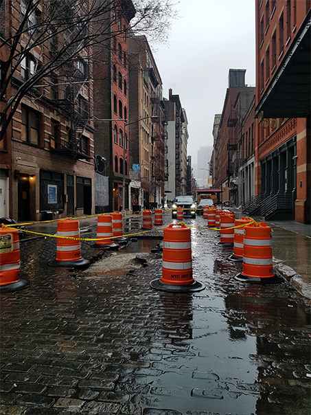 © Julie Chetaille | new york 2022 | Walking in the Rain